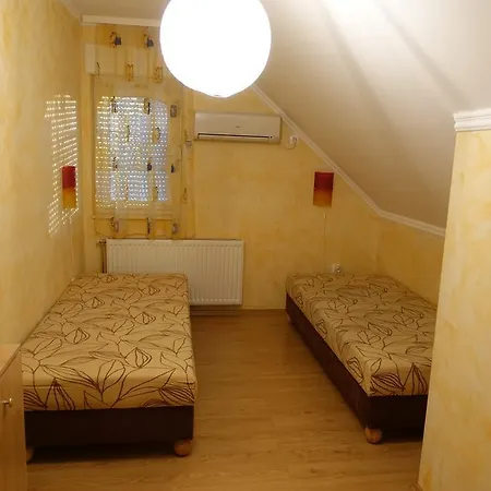 Csilla Apartman Διαμέρισμα *