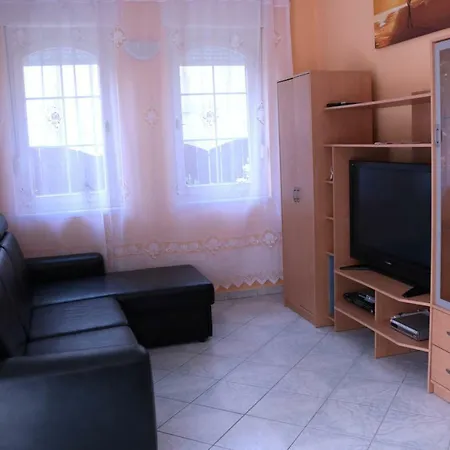 Διαμέρισμα Csilla Apartman *
